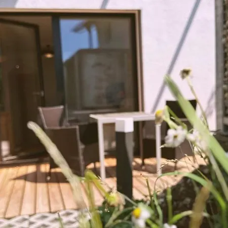 德纽酒店 3* 努齐德斯